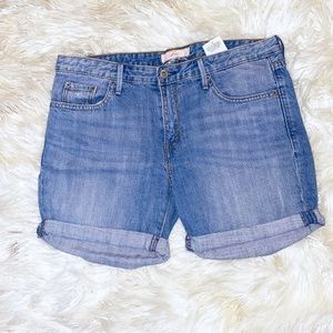 Levi’s (6 / 32 ) Womens Shorts Highwaisted